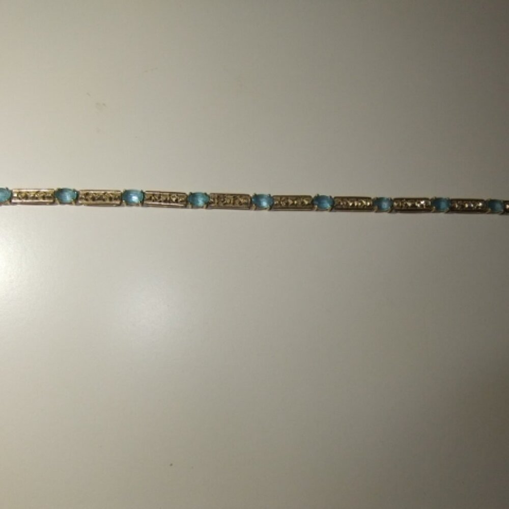 10k Yellow Gold 5.4 CT Blue Topaz Diamond Accent Link Bracelet 7”